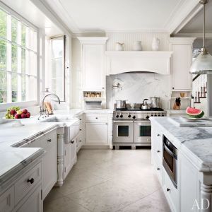 Louise and Vince Camuto Hamptons house kitchen